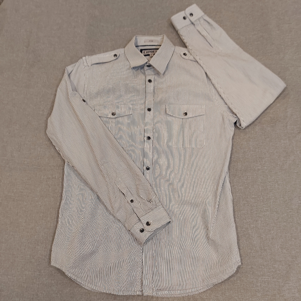 EXPRESS Fitted (Black Pinstripes on White) Dress Shirt